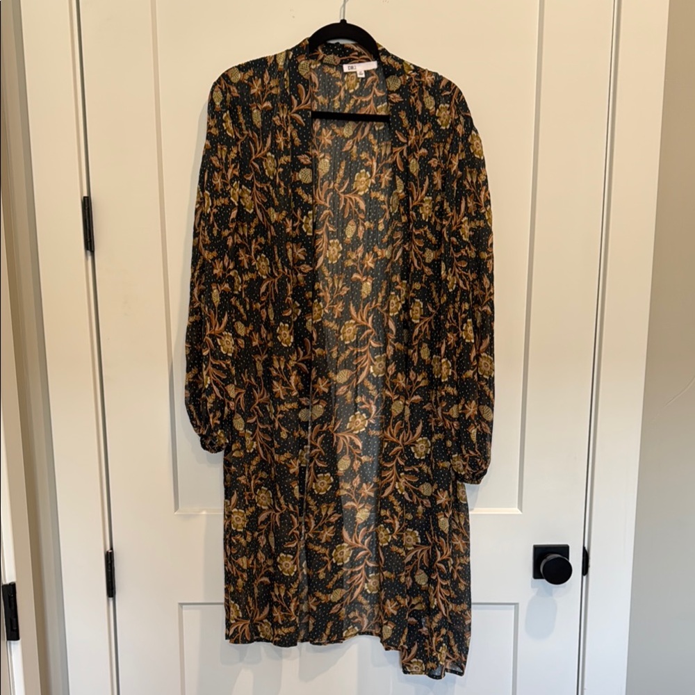 DR2 2X Beautiful Blue and Gold Floral Sheer Kimono